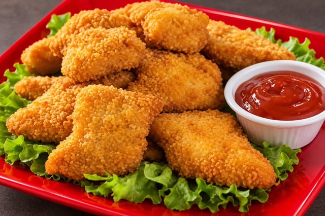 Chicken Nuggets (6pc) fries.