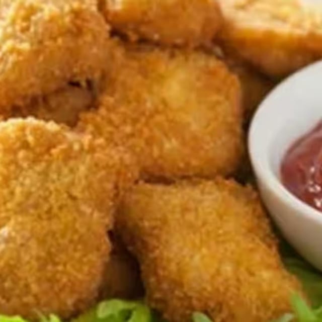 Chicken Nuggets (6pc)fries.