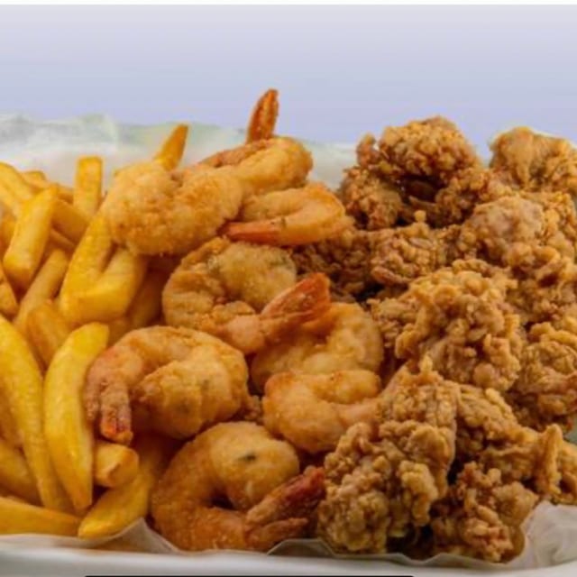 Gizzards with 2 Wings & 5 Shrimp.